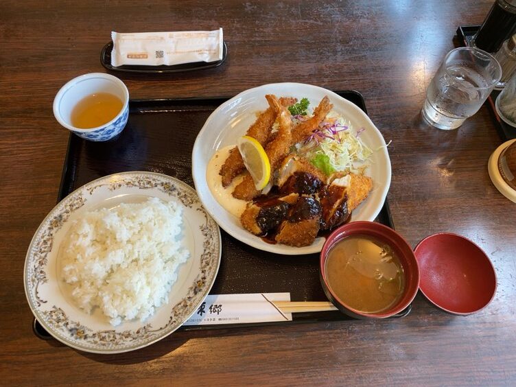 レストラン東郷豊田店　チキンエビランチ
