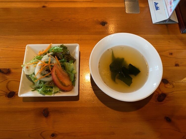洋食料理屋たわわ豊田市　サラダとスープ