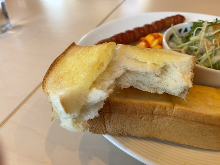 Cafe 39's（カフェミックス）豊田市　トースト断面