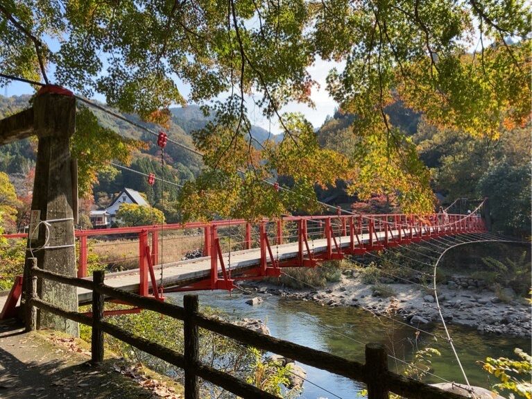 香嵐渓の紅葉（もみじまつり） 　香嵐橋　横から