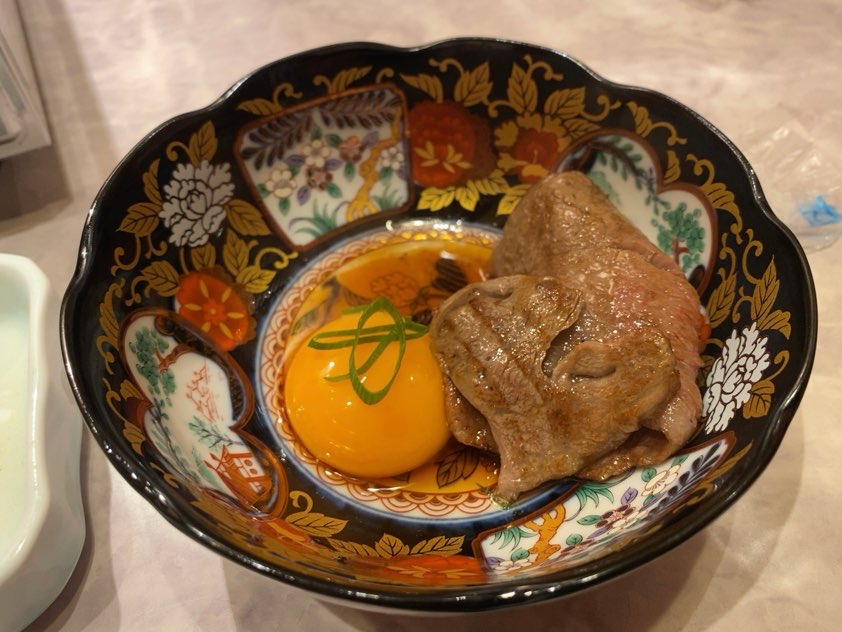 焼肉ホルモンせがれ（豊田市）　シャトーブリアンと卵