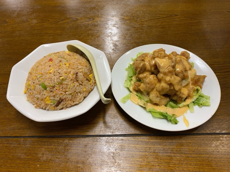 台湾料理 佳味縁　炒飯と鶏マヨ