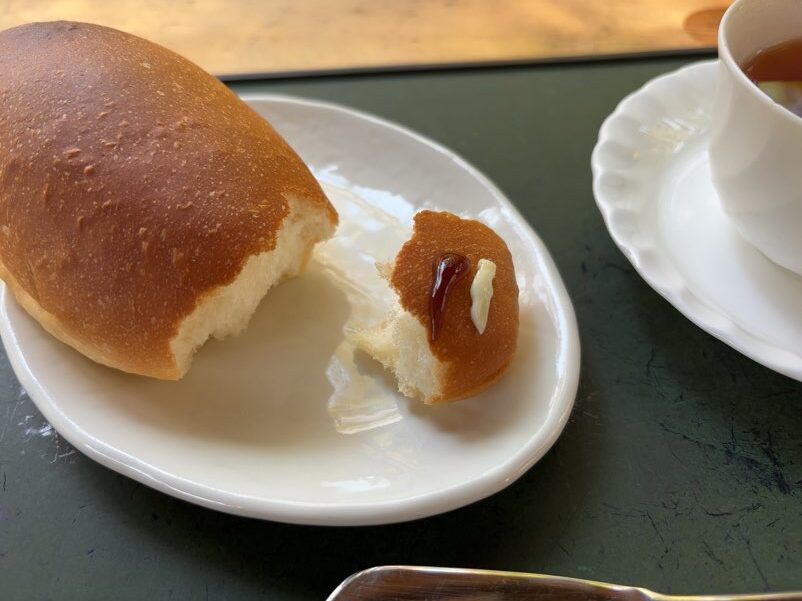 喫茶店 堅香子（カタカゴ）パン一口