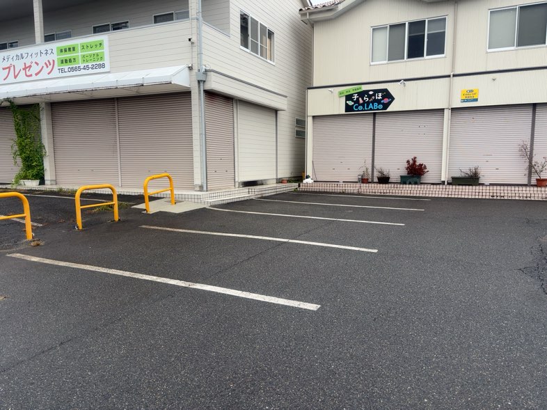 喫茶たまき（豊田市）　駐車場