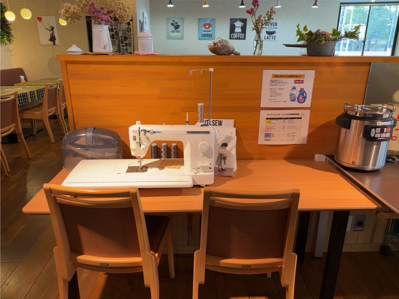 Active Communication Cafe RIGHT PLACE（豊田市）　ミシン
