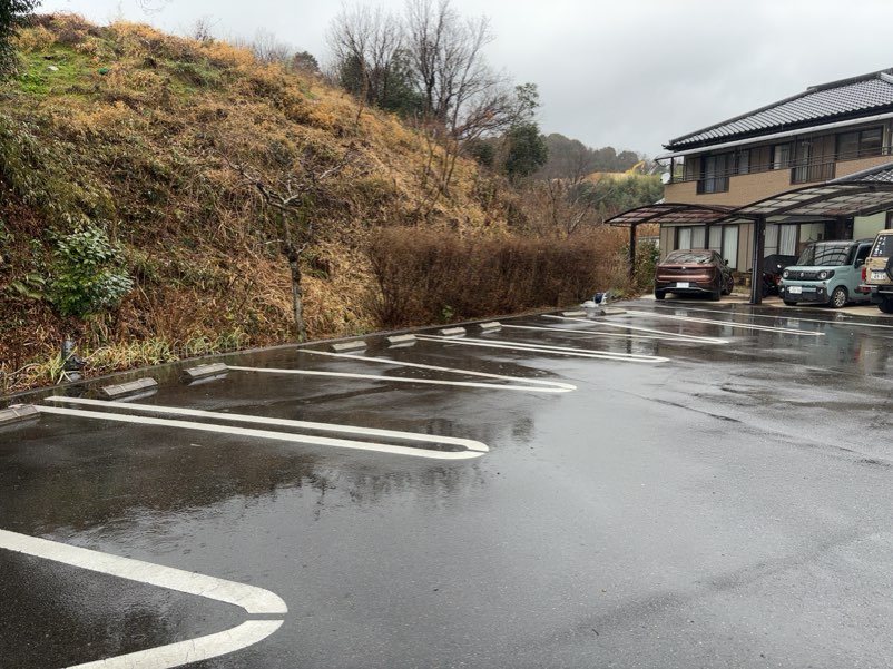 まつや（豊田市藤岡）　駐車場