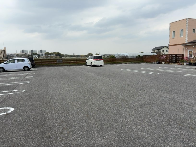 スイーツヴィレッジナカノ（豊田市）　駐車場