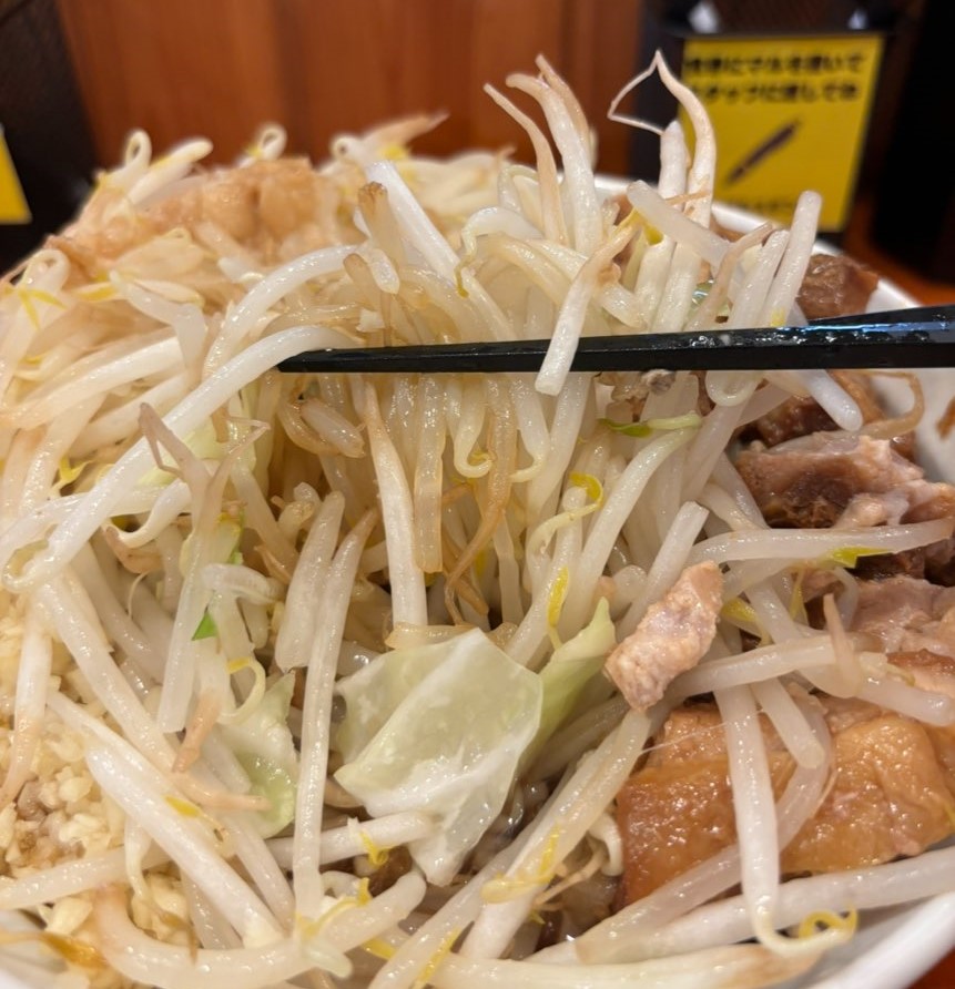 マシマシスタンド豊田店　豚ラーメンのもやし