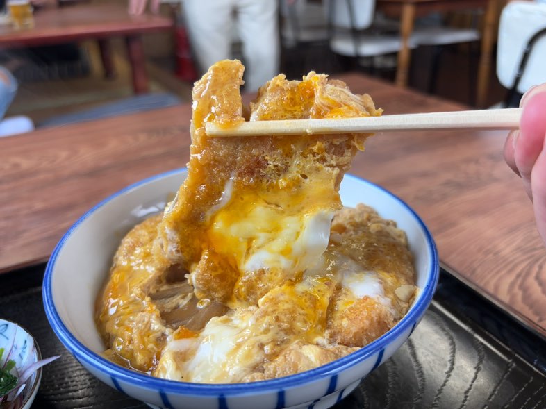 鈴屋食堂　カツ丼一口