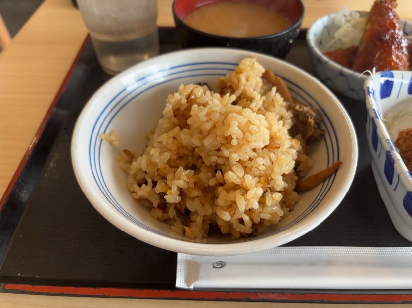 下市場食堂　炊き込みごはん