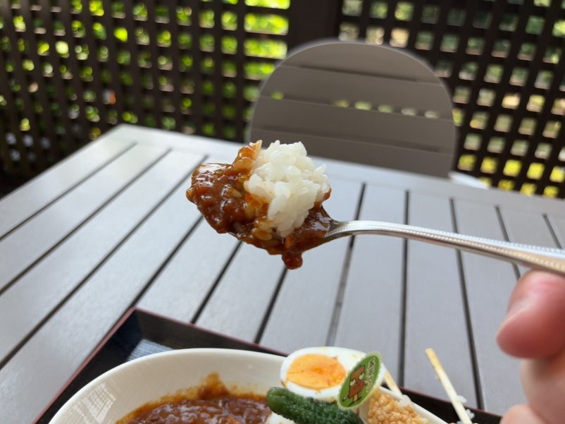 香恋の館（豊田市）　カレー一口