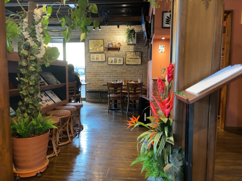 CARI cafe（カリカフェ）みよし市　店内雰囲気