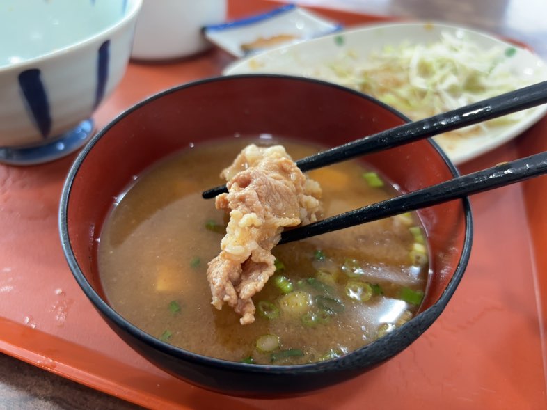 つつみ食堂(豊田市)　味噌汁一口