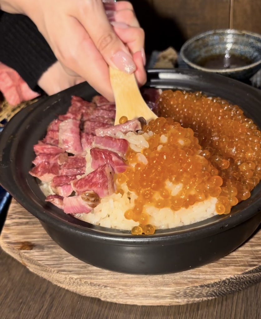 大衆焼肉こたろう豊田店　いくらと肉土鍋一口