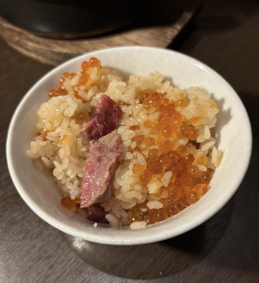 大衆焼肉こたろう豊田店　いくらと肉土鍋