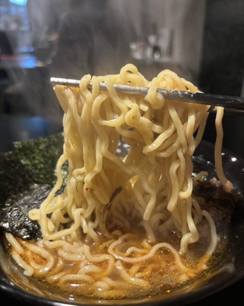 焼肉屋まっさん（みよし）　テールラーメンの麺