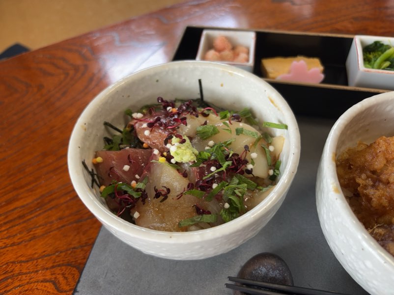 日本料理おか山(豊田市) 海鮮丼