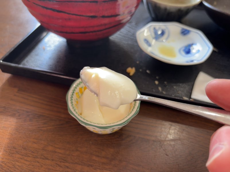 なごみ屋(豊田市) 杏仁豆腐一口