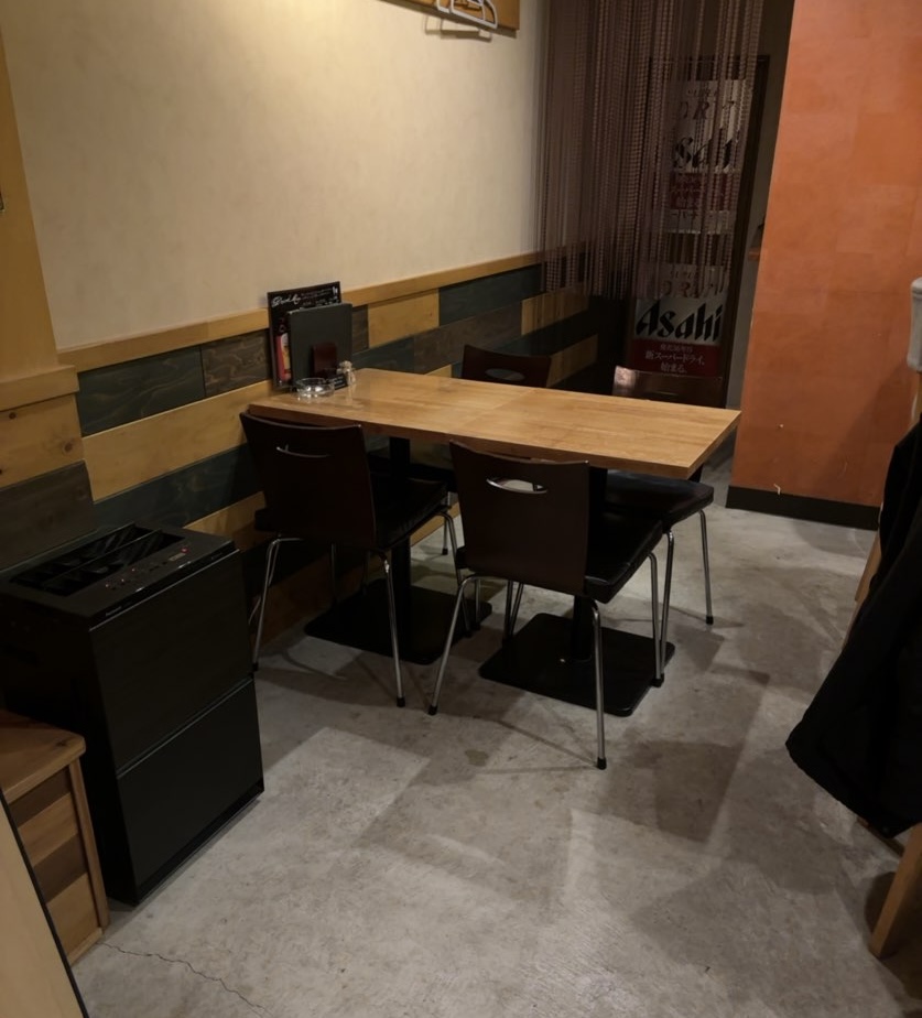 より道ダイニングやくう テーブル席