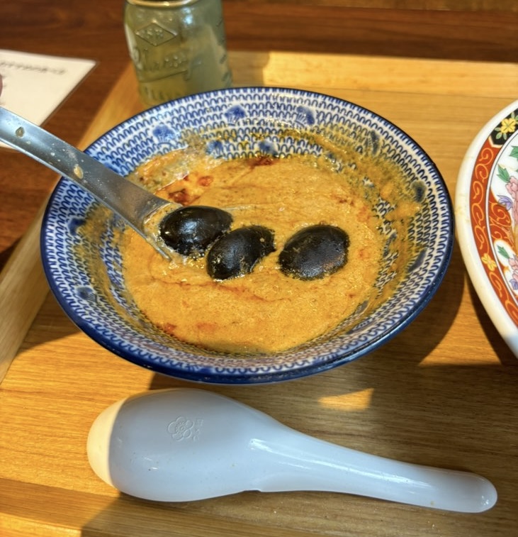 つけ麺ラーメン ささ木 みよし店 つけ麺に焼き石を入れた状態