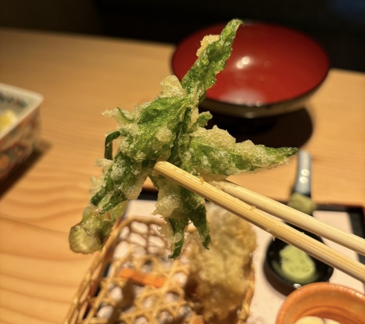 かき小屋厚岸水産 元城店 山菜の天ぷら