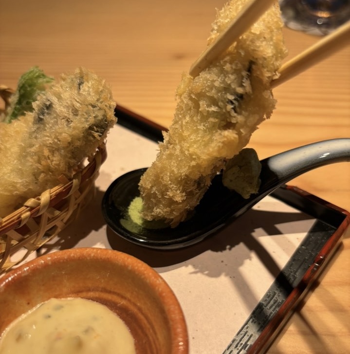 かき小屋厚岸水産 元城店 カキフライと塩