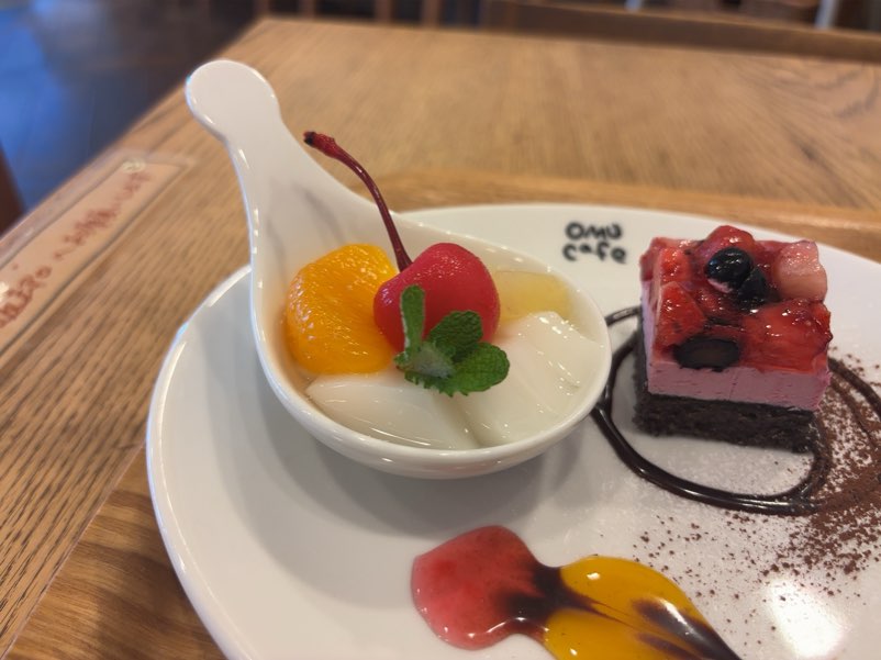 おむすびカフェOMU(おむ)みよし市 フルーツポンチ