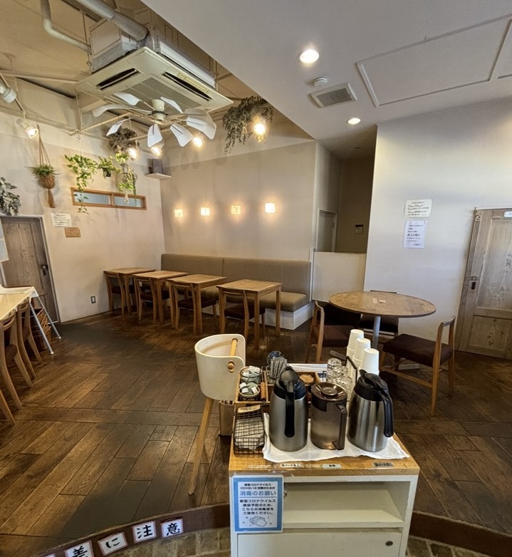 おむすびカフェOMU(おむ)みよし市 店内風景