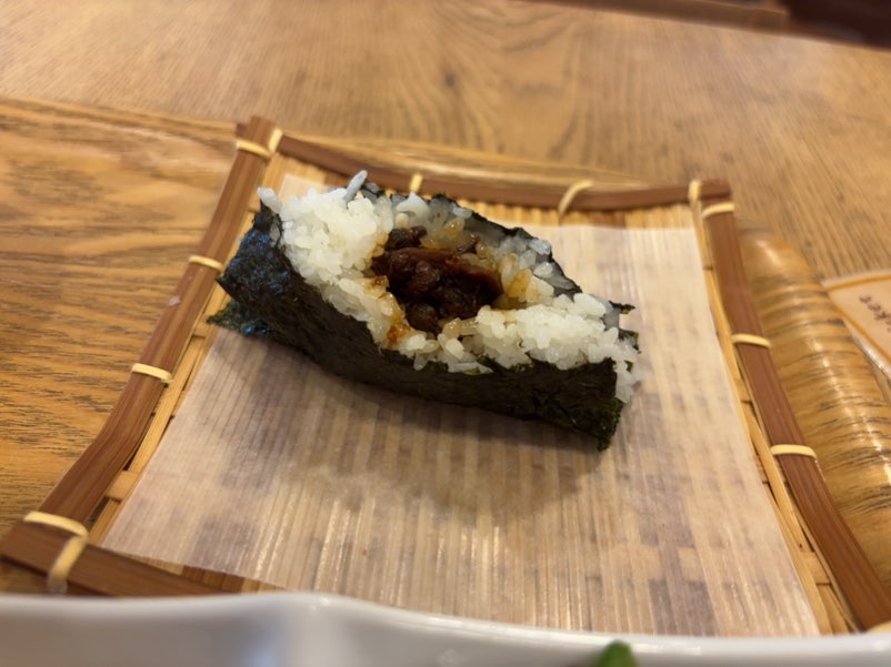 おむすびカフェOMU(おむ)みよし市 しぐれおにぎり
