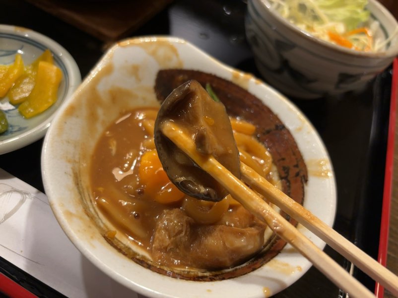 みそ屋(豊田市若林) 味噌煮込みうどんのシイタケ