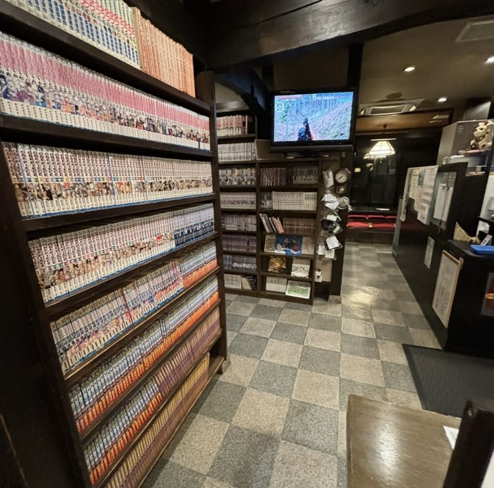 みそ屋(豊田市若林) 店内の漫画