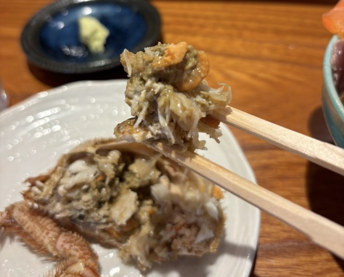 鮨 原田(みよし市) 海鮮丼のカニ一口