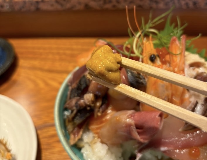 鮨 原田(みよし市) 海鮮丼の雲丹