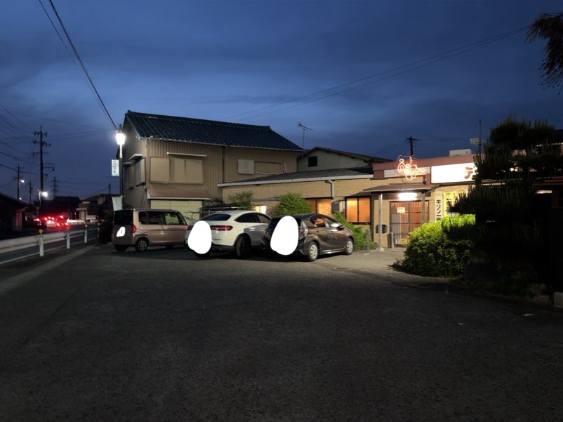 焼肉処デブちゃん(みよし市) 駐車場