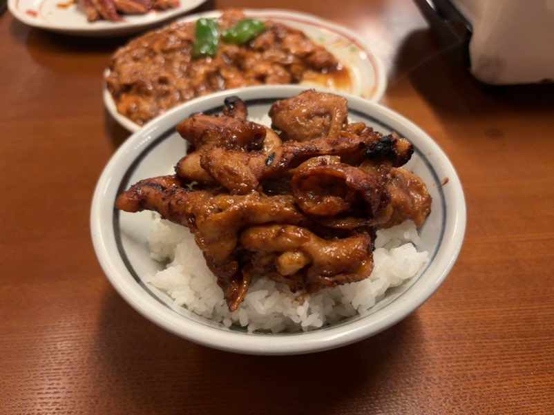 焼肉処デブちゃん(みよし市) とんちゃん丼