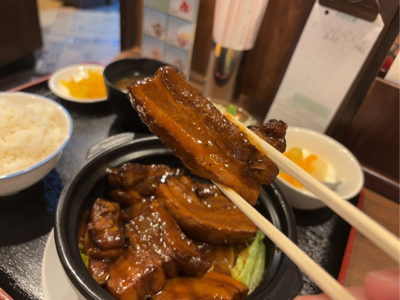 中華料理 娘娘飯店 豚の角煮一口