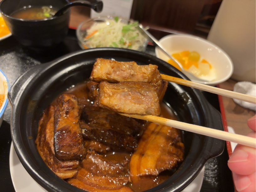 中華料理 娘娘飯店 豚の角煮の断面
