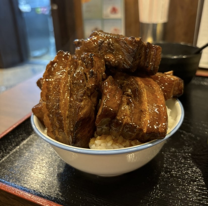 中華料理 娘娘飯店 豚の角煮丼
