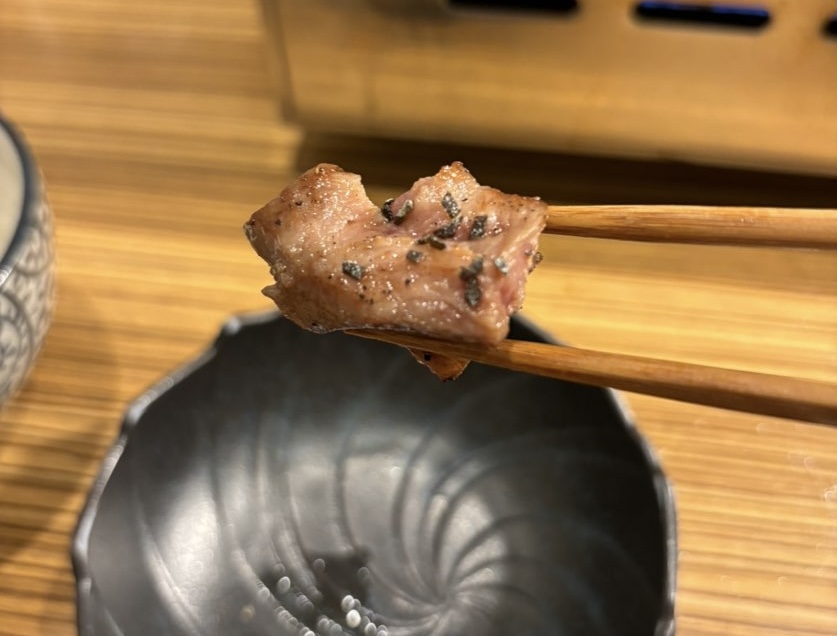焼肉ホルモンせがれ 黒毛和牛花咲タン 一口