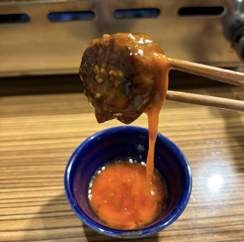 焼肉ホルモンせがれ みかわ牛生ハンバーグ一口