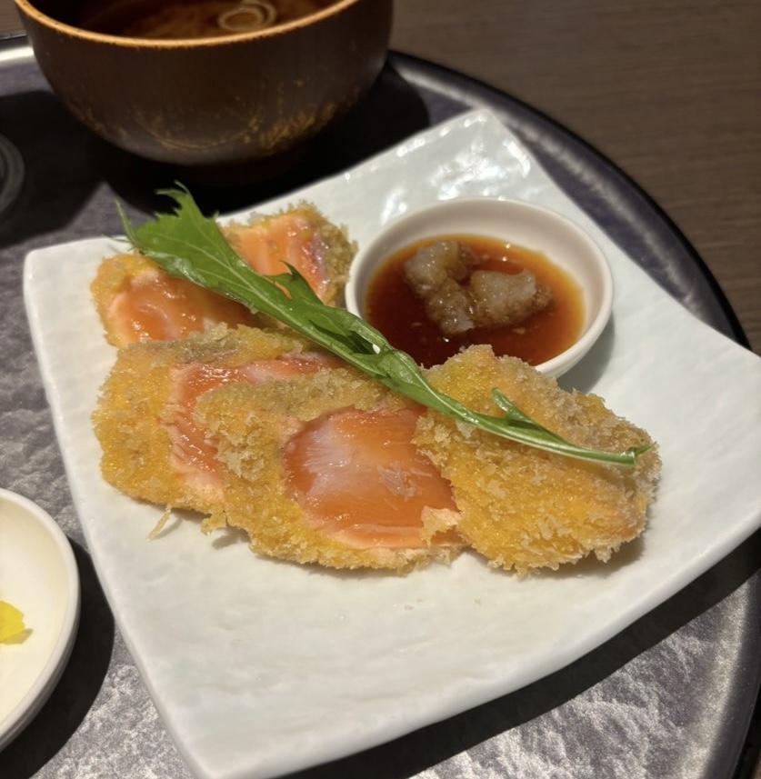 三代目ふらり寿司&お台所ふらり 豊田店 キングサーモンレアかつ