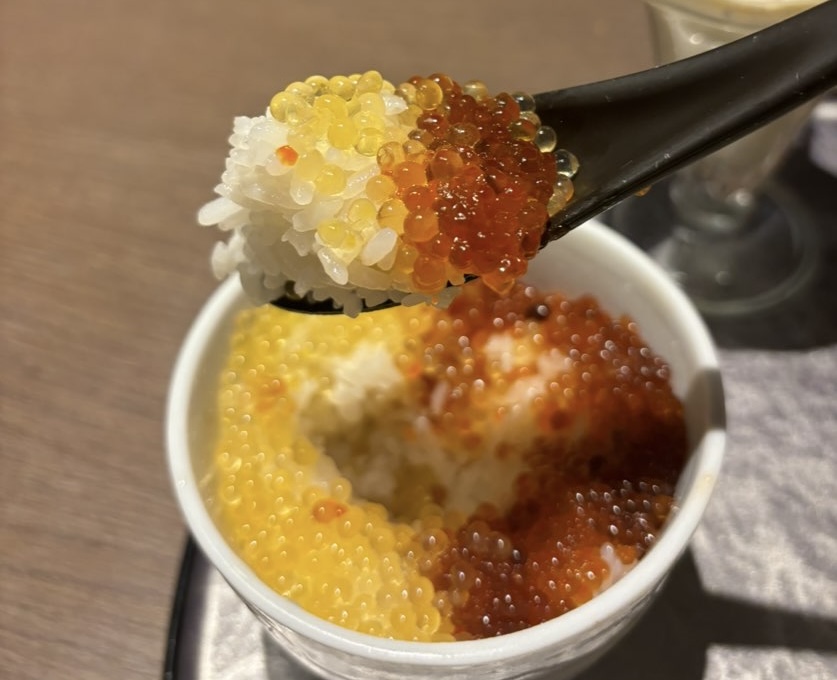三代目ふらり寿司&お台所ふらり 豊田店 イクラ丼2色丼一口
