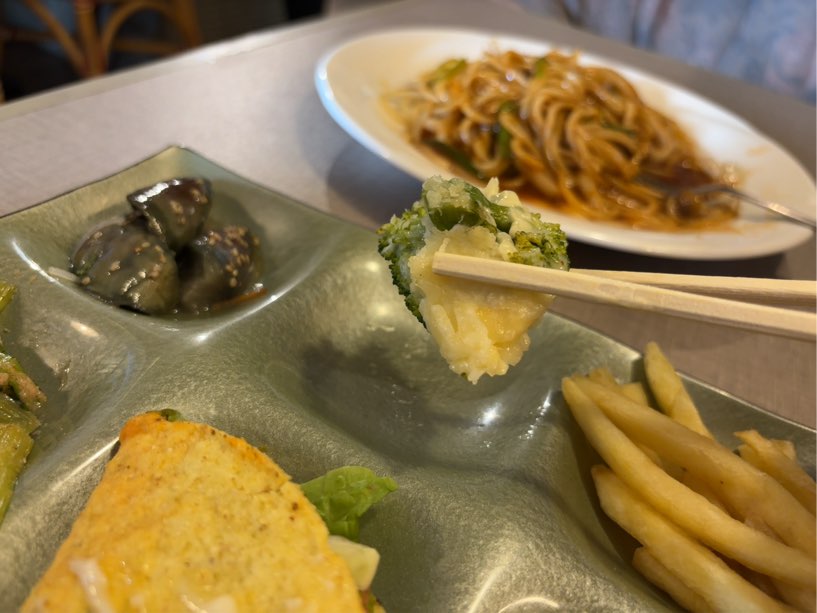あんかけスパ&お好み焼 えん(豊田市) ブロッコリーサラダ