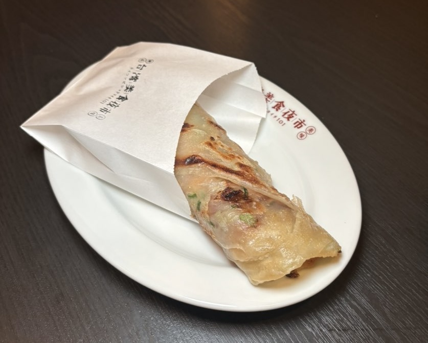 台湾美食夜市101(豊田市) ニラ玉のパリパリ葱パイ包み