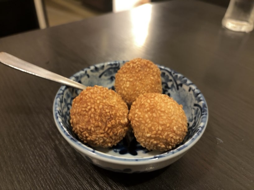 台湾美食夜市101(豊田市) 胡麻団子