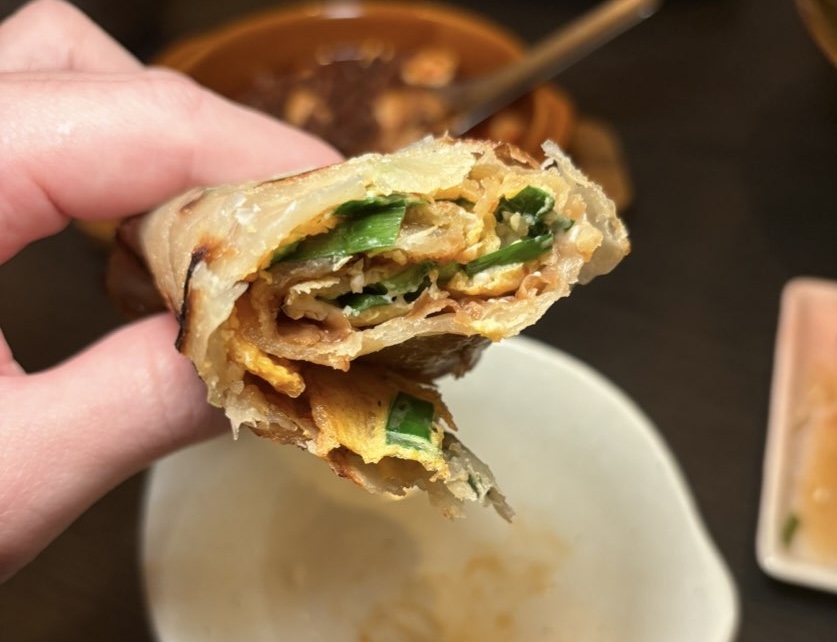 台湾美食夜市101(豊田市) ニラ玉のパリパリ葱パイ包み