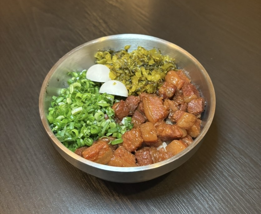 台湾美食夜市101(豊田市) ルーローハン