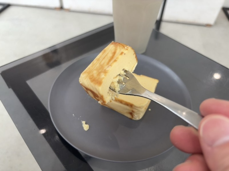 EAST ENDERS coffee & chocolate ホワイトチョコチーズケーキ一口