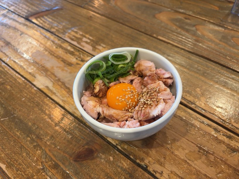 鶏そば まくる(豊田市) レアチャーシュー丼ミニ