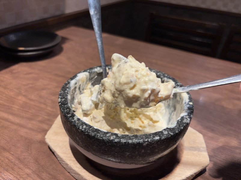 飛騨牛焼肉 牛ざんまい豊田元宮店 クリームブリュレストーンパフェ一口